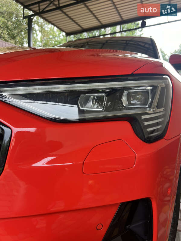 Внедорожник / Кроссовер Audi e-tron 2018 в Киеве фото 36 Внедорожник / Кроссовер Audi e-tron 2018 в Киеве