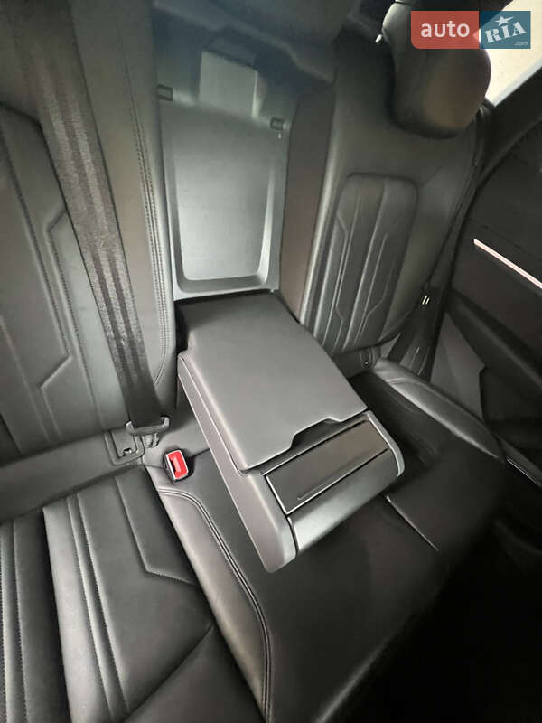 Внедорожник / Кроссовер Audi e-tron 2018 в Киеве фото 44 Внедорожник / Кроссовер Audi e-tron 2018 в Киеве