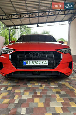 Внедорожник / Кроссовер Audi e-tron 2018 в 