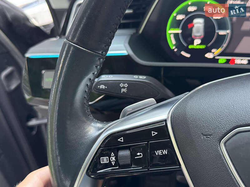 Позашляховик / Кросовер Audi e-tron 2019 в Києві