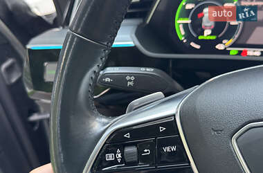 Внедорожник / Кроссовер Audi e-tron 2019 в 