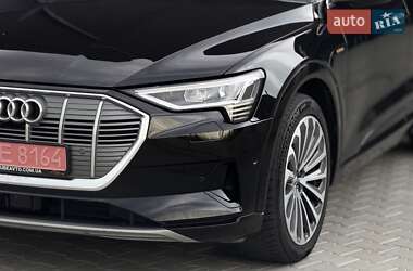 Внедорожник / Кроссовер Audi e-tron 2019 в 