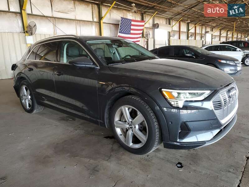 Позашляховик / Кросовер Audi e-tron 2019 в Львові