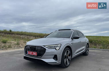 Внедорожник / Кроссовер Audi e-tron 2022 в Ровно