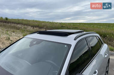 Внедорожник / Кроссовер Audi e-tron 2022 в 