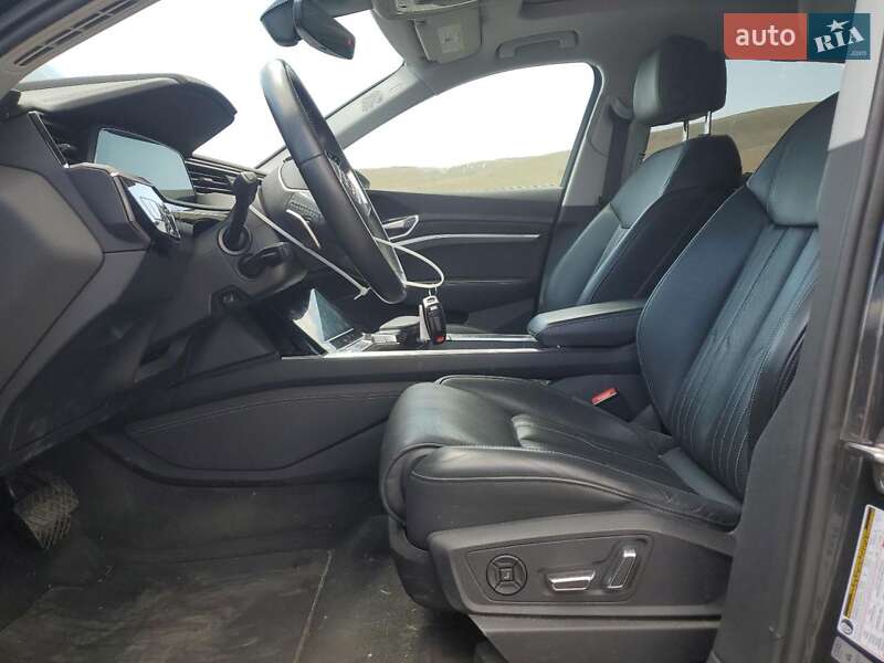 Внедорожник / Кроссовер Audi e-tron 2019 в Львове