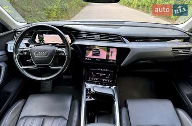 Внедорожник / Кроссовер Audi e-tron 2019 в 