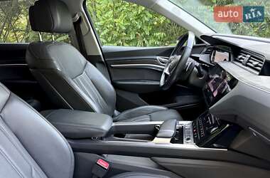 Внедорожник / Кроссовер Audi e-tron 2019 в 