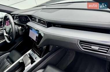 Внедорожник / Кроссовер Audi e-tron 2020 в 