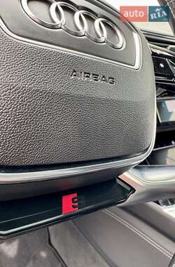 Внедорожник / Кроссовер Audi e-tron 2020 в 
