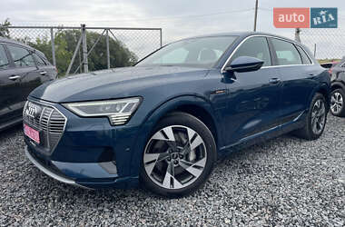 Внедорожник / Кроссовер Audi e-tron 2021 в 