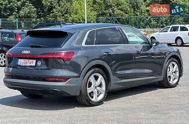 Внедорожник / Кроссовер Audi e-tron 2022 в 