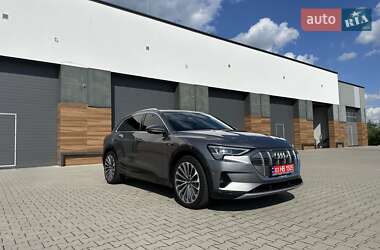 Внедорожник / Кроссовер Audi e-tron 2019 в 