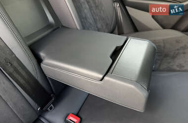Внедорожник / Кроссовер Audi e-tron 2020 в 