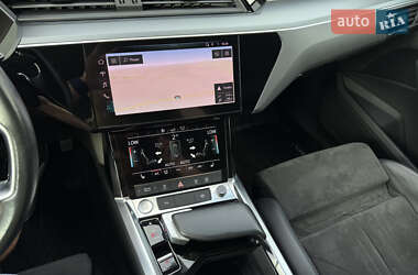 Внедорожник / Кроссовер Audi e-tron 2020 в 