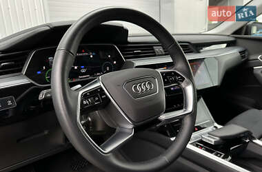 Внедорожник / Кроссовер Audi e-tron 2023 в 
