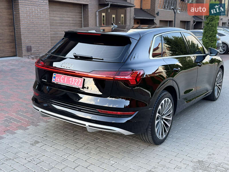 Позашляховик / Кросовер Audi e-tron 2023 в Хмельницькому