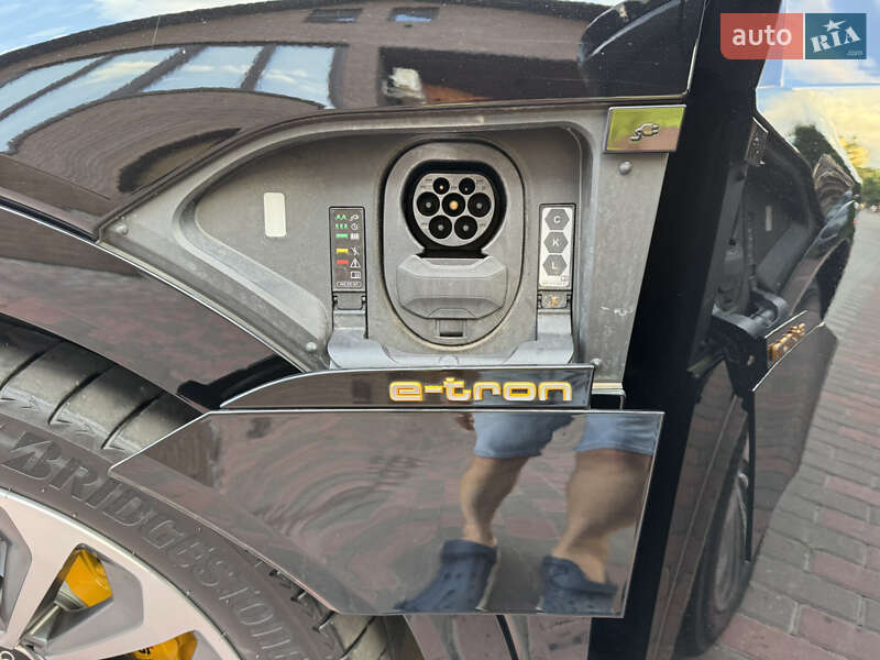 Позашляховик / Кросовер Audi e-tron 2023 в Хмельницькому