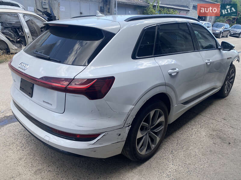 Внедорожник / Кроссовер Audi e-tron 2021 в Одессе