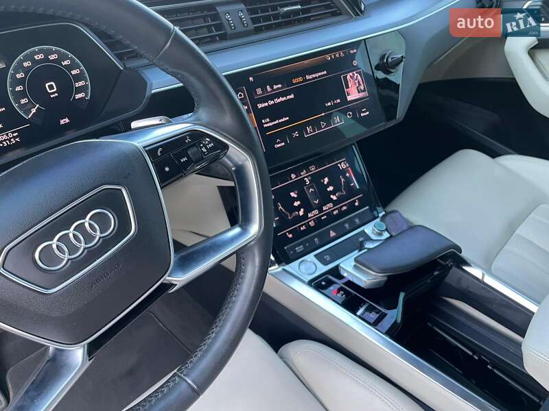 Внедорожник / Кроссовер Audi e-tron 2019 в Львове