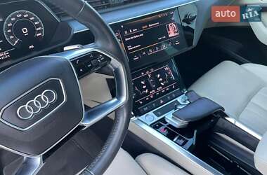 Внедорожник / Кроссовер Audi e-tron 2019 в 