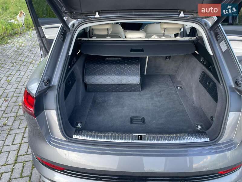 Внедорожник / Кроссовер Audi e-tron 2019 в Львове