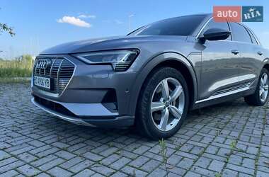 Внедорожник / Кроссовер Audi e-tron 2019 в 