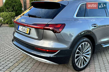 Внедорожник / Кроссовер Audi e-tron 2019 в 