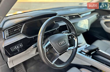 Внедорожник / Кроссовер Audi e-tron 2019 в 