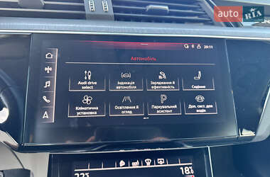 Внедорожник / Кроссовер Audi e-tron 2019 в 