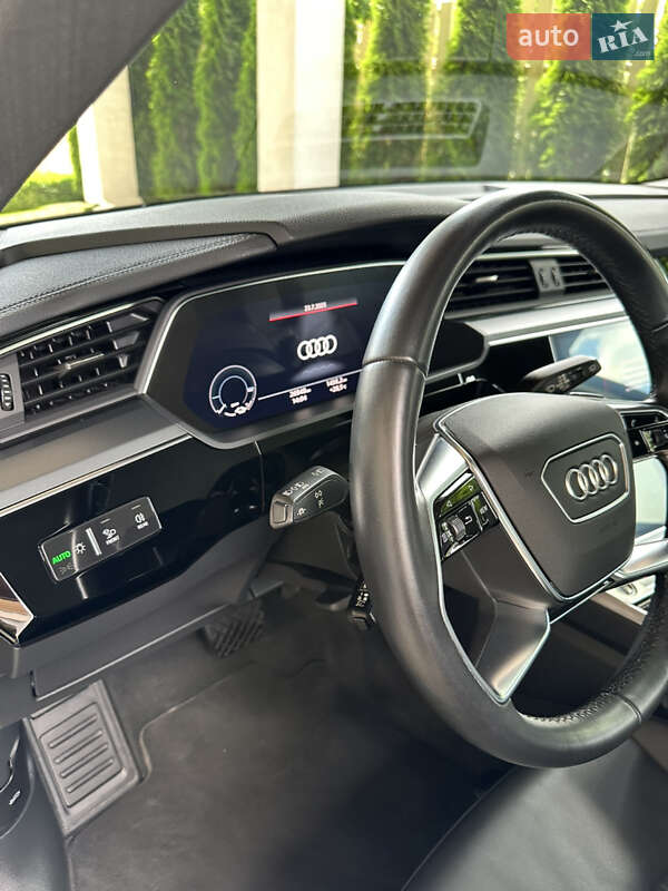 Внедорожник / Кроссовер Audi e-tron 2023 в Киеве