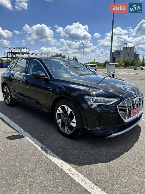 Внедорожник / Кроссовер Audi e-tron 2023 в Киеве