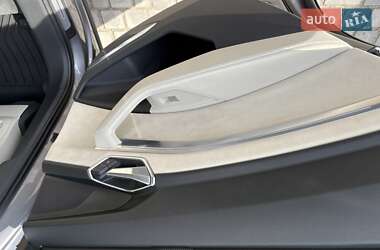 Внедорожник / Кроссовер Audi e-tron 2019 в 