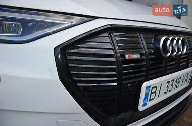 Внедорожник / Кроссовер Audi e-tron 2020 в 