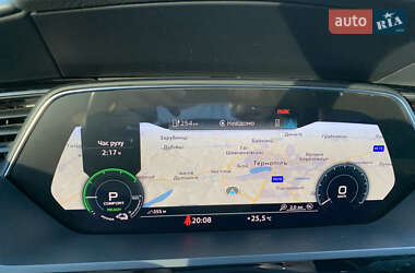Позашляховик / Кросовер Audi e-tron 2019 в 