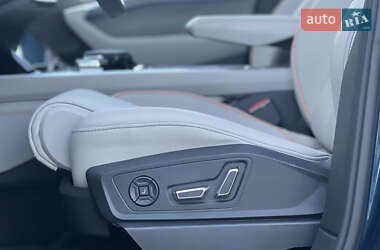Внедорожник / Кроссовер Audi e-tron 2019 в 