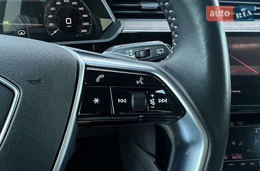 Внедорожник / Кроссовер Audi e-tron 2019 в 