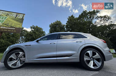 Внедорожник / Кроссовер Audi e-tron 2020 в 