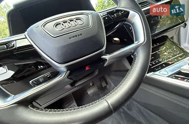 Внедорожник / Кроссовер Audi e-tron 2020 в 