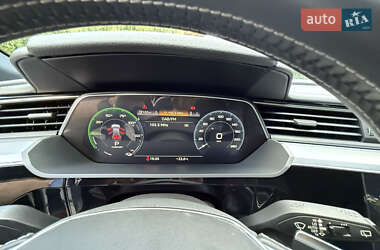 Внедорожник / Кроссовер Audi e-tron 2020 в 