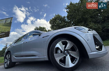 Внедорожник / Кроссовер Audi e-tron 2020 в 