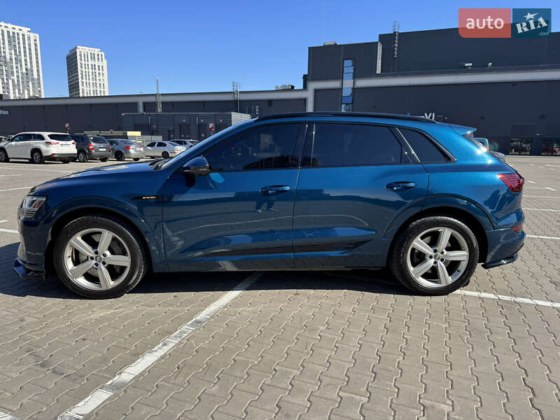 Внедорожник / Кроссовер Audi e-tron 2019 в Киеве