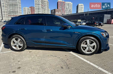 Внедорожник / Кроссовер Audi e-tron 2019 в Киеве