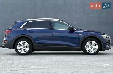 Внедорожник / Кроссовер Audi e-tron 2020 в 
