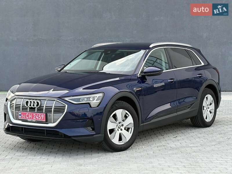 Внедорожник / Кроссовер Audi e-tron 2020 в 