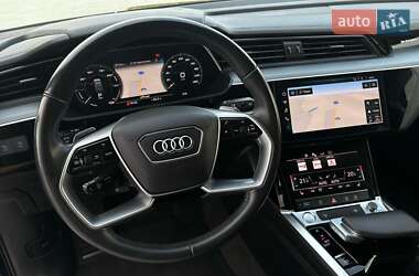 Внедорожник / Кроссовер Audi e-tron 2020 в 