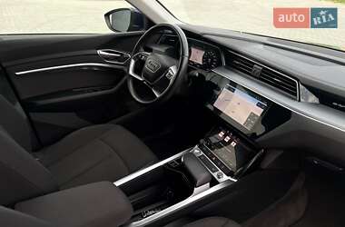 Внедорожник / Кроссовер Audi e-tron 2020 в 