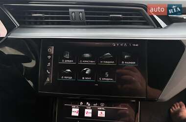 Внедорожник / Кроссовер Audi e-tron 2020 в 