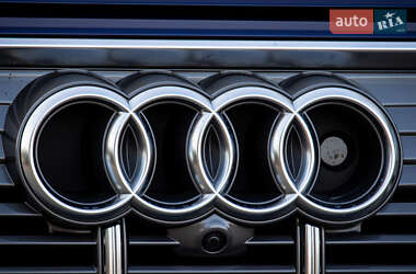 Внедорожник / Кроссовер Audi e-tron 2020 в 