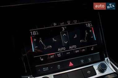 Внедорожник / Кроссовер Audi e-tron 2020 в 